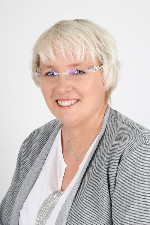 Portrait von Sirena Knöfler